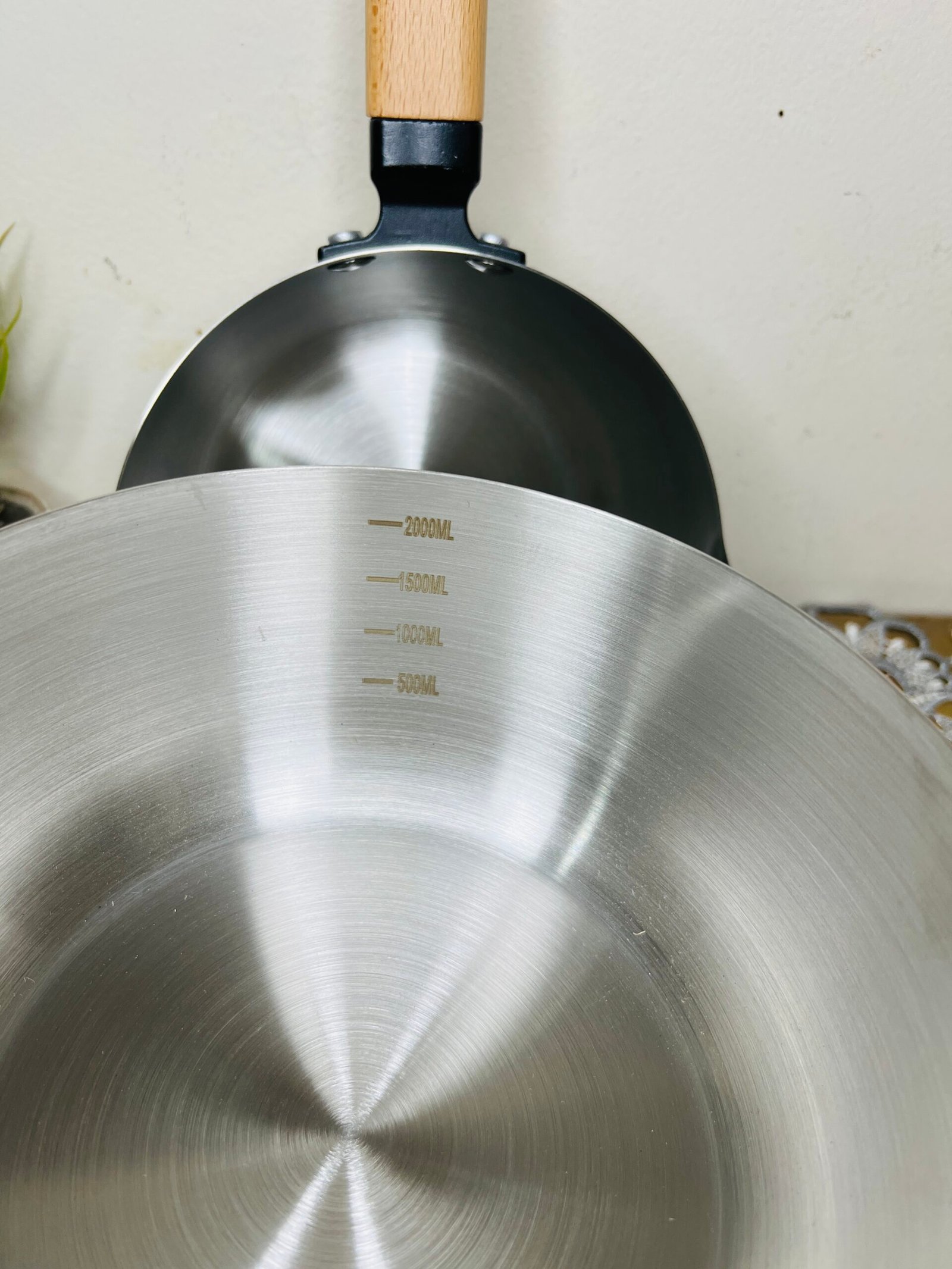 2000 ML Premium Stainless Steel Milk Pan with Wooden Handle - Image 2