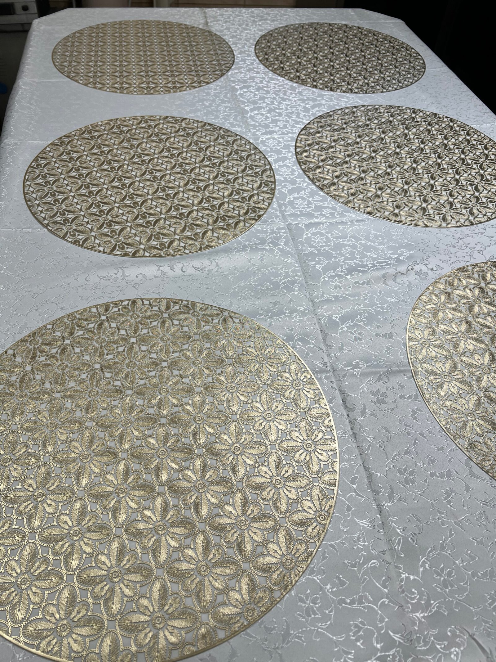 Premium PVC Placemat Set – 6 Piece Round Flower - Image 5