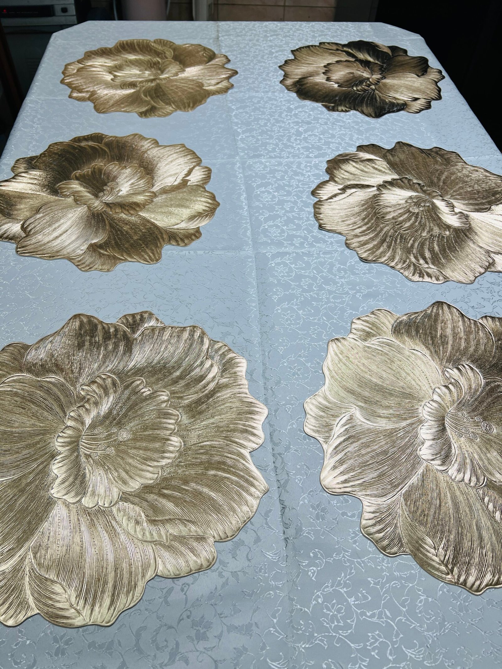 Premium PVC Placemat Set – 6 Piece Flower - Image 4