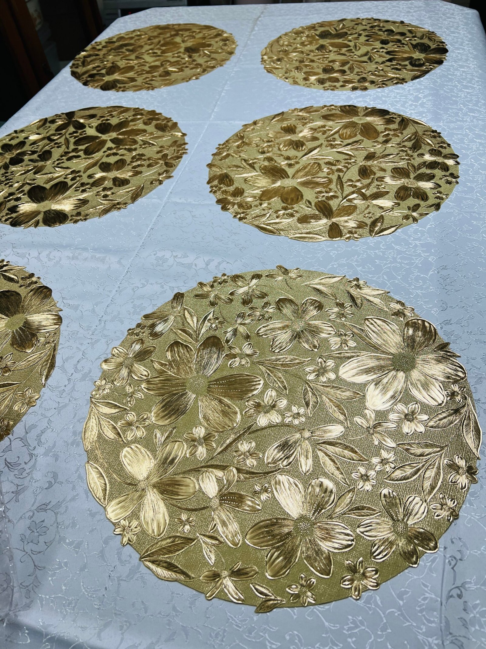Premium PVC Placemat Set – 6 Piece Round Flower 3 - Image 4