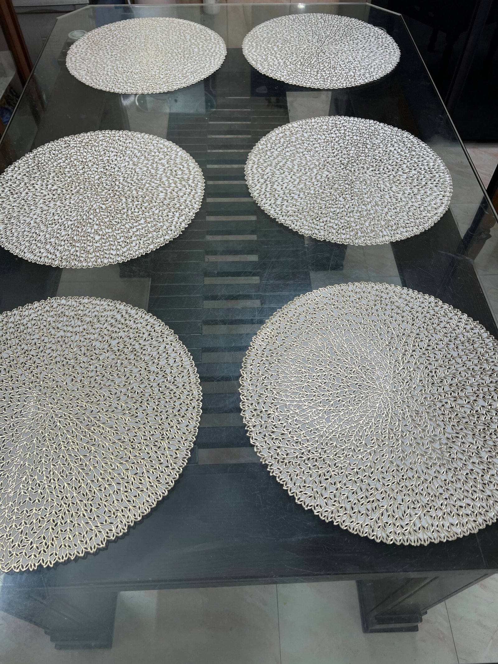 Premium PVC Placemat Set – 6 Piece Round Flower 2 - Image 4