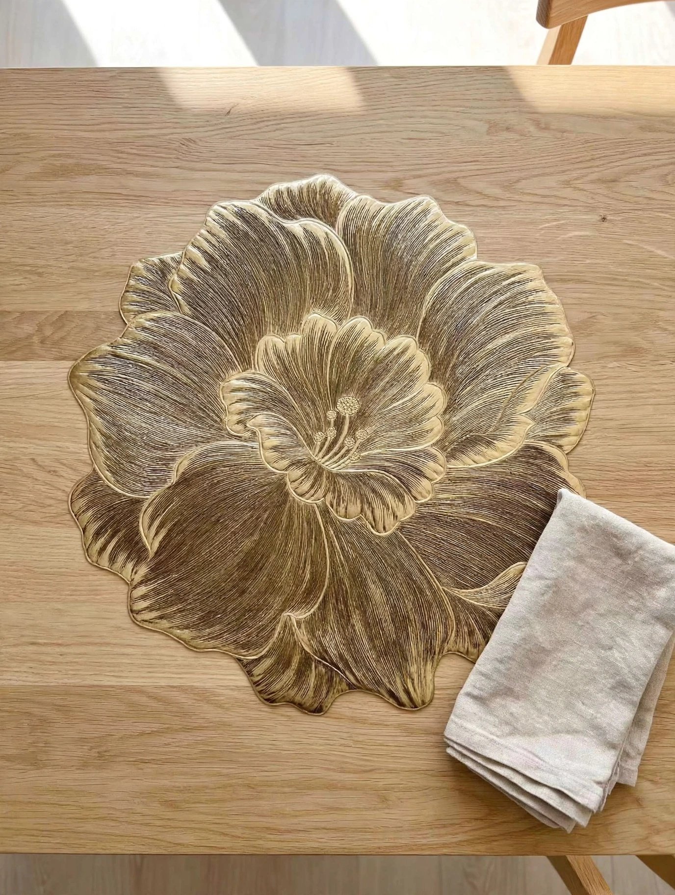 Premium PVC Placemat Set – 6 Piece Flower